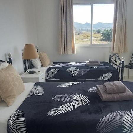 Spacious 2 Bedroom Apartment Пейя Екстер'єр фото
