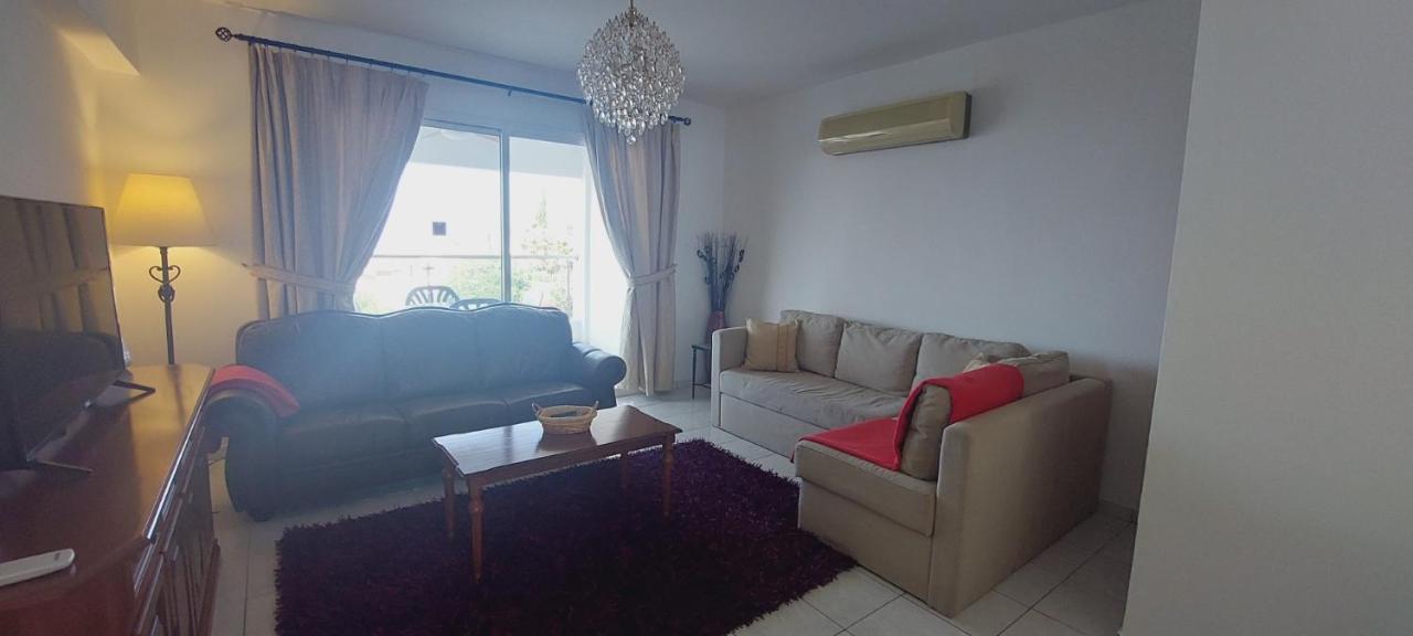 Spacious 2 Bedroom Apartment Пейя Екстер'єр фото